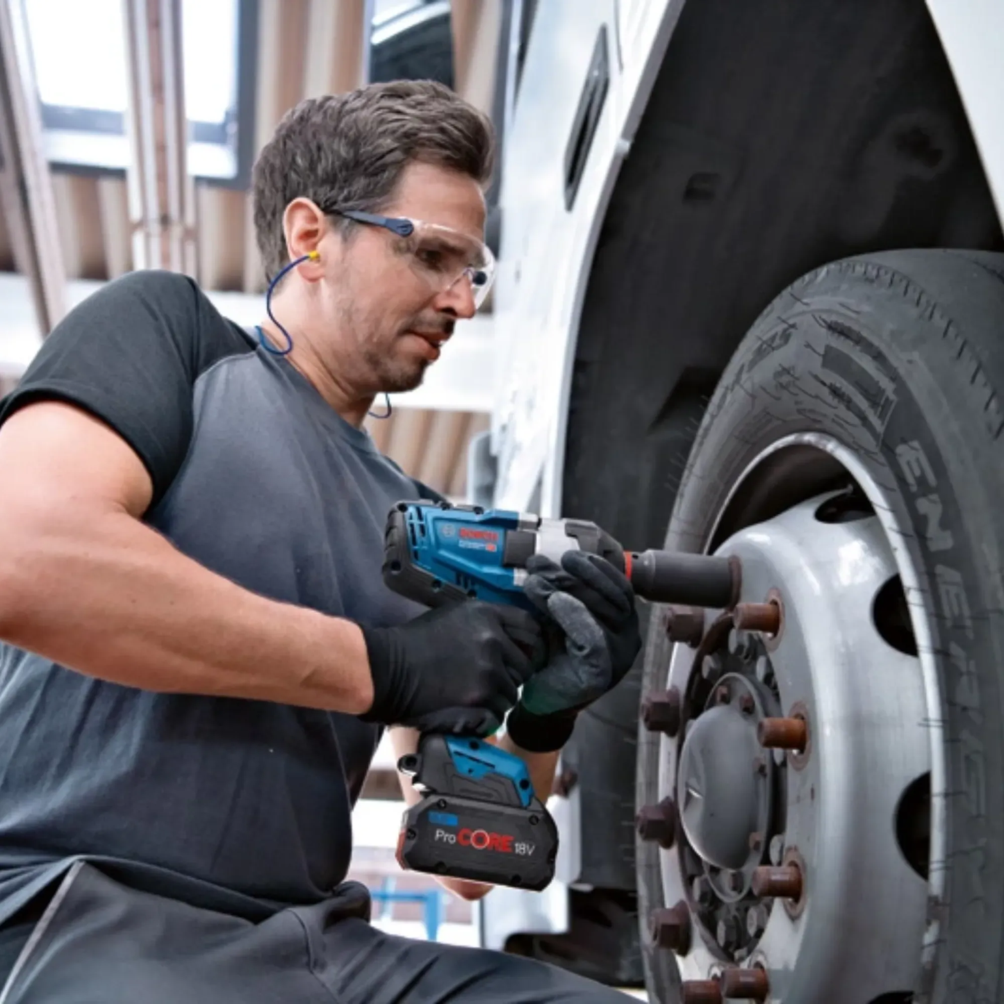 BOSCH Darbeli Somun Sıkma GDS18V-1000